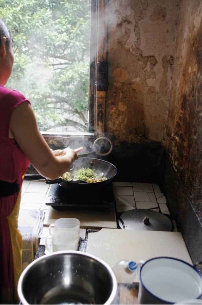 Die Mutter von Zhang Xiaohe, nicht die schlechteste Köchin. Wenn sie gut mit Chilli kochen kann, warum sollten grossartige Köche es nicht auch schaffen?